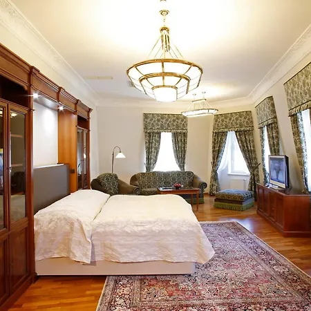 Schlosspark ホテル 4*
