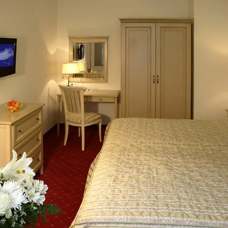 ホテル Schlosspark 4*